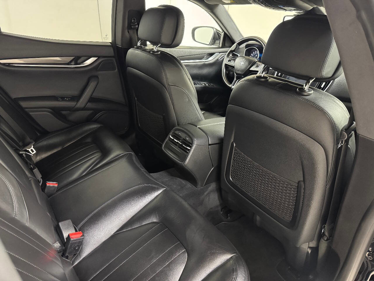 Used 2017 Maserati Ghibli image 32