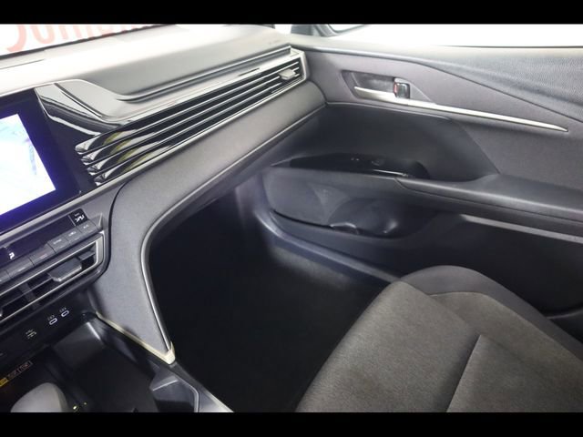 Used 2025 Toyota Camry LE FWD image 17