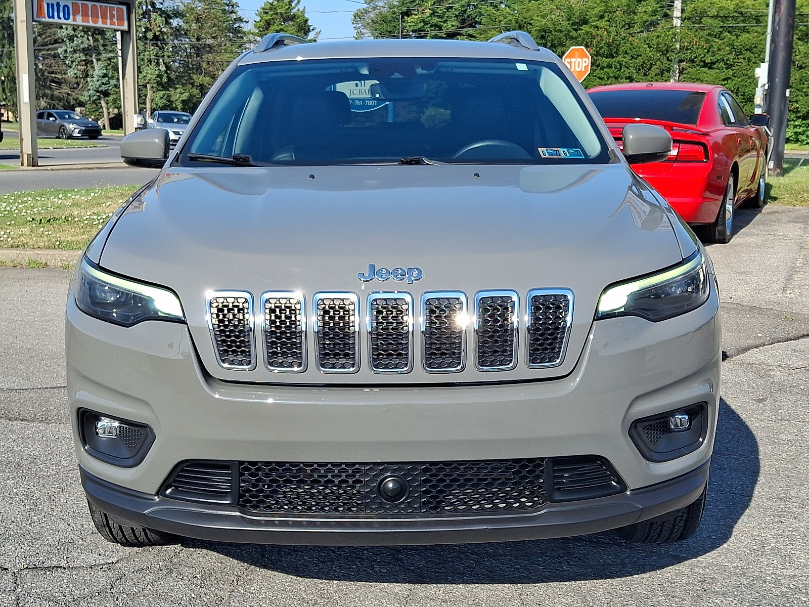 Used 2021 Jeep Cherokee Latitude Lux w/ Comfort/Convenience Group AWD/4WD image 2