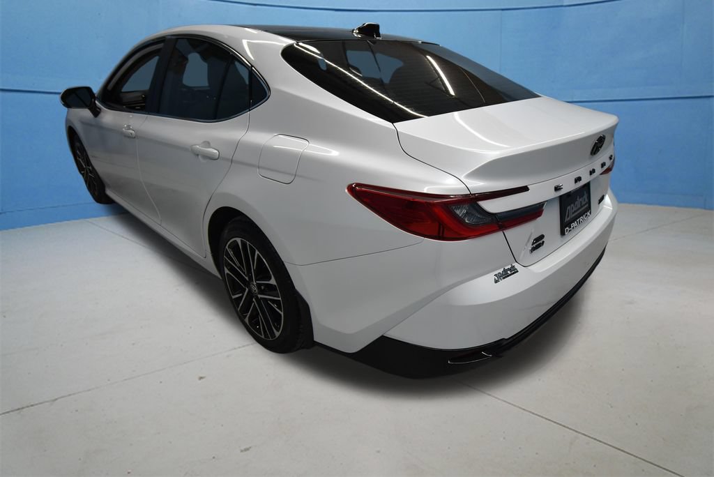 Used 2025 Toyota Camry XLE AWD/4WD image 32