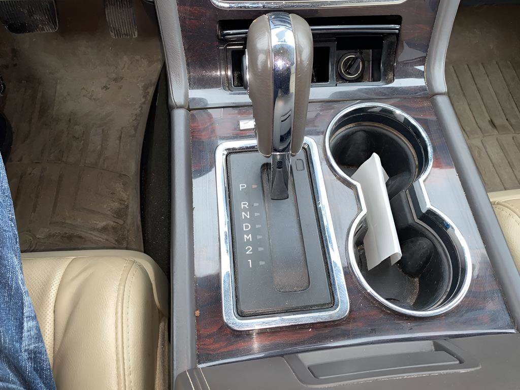 Used 2015 Lincoln Navigator L 4WD w/ Equipment Group 101A Reserve image 18