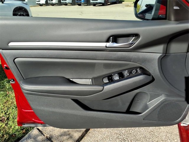 New 2025 Nissan Altima 2.5 SL image 7