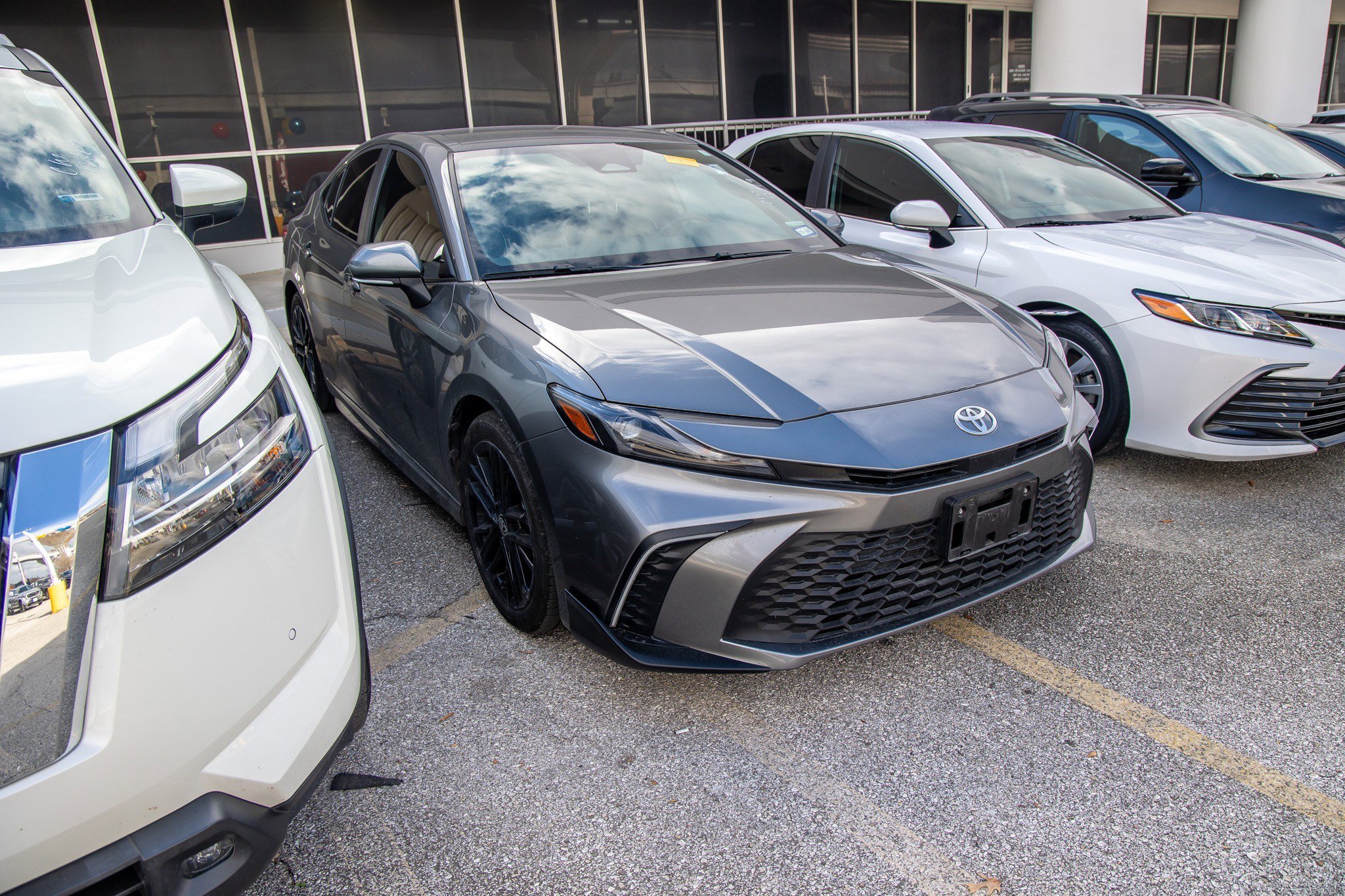 Used 2025 Toyota Camry XSE image 6