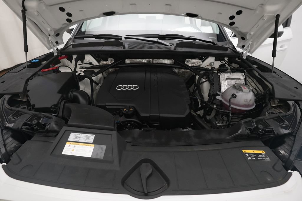 Certified 2023 Audi Q5 Premium w/ Convenience Package AWD/4WD image 3