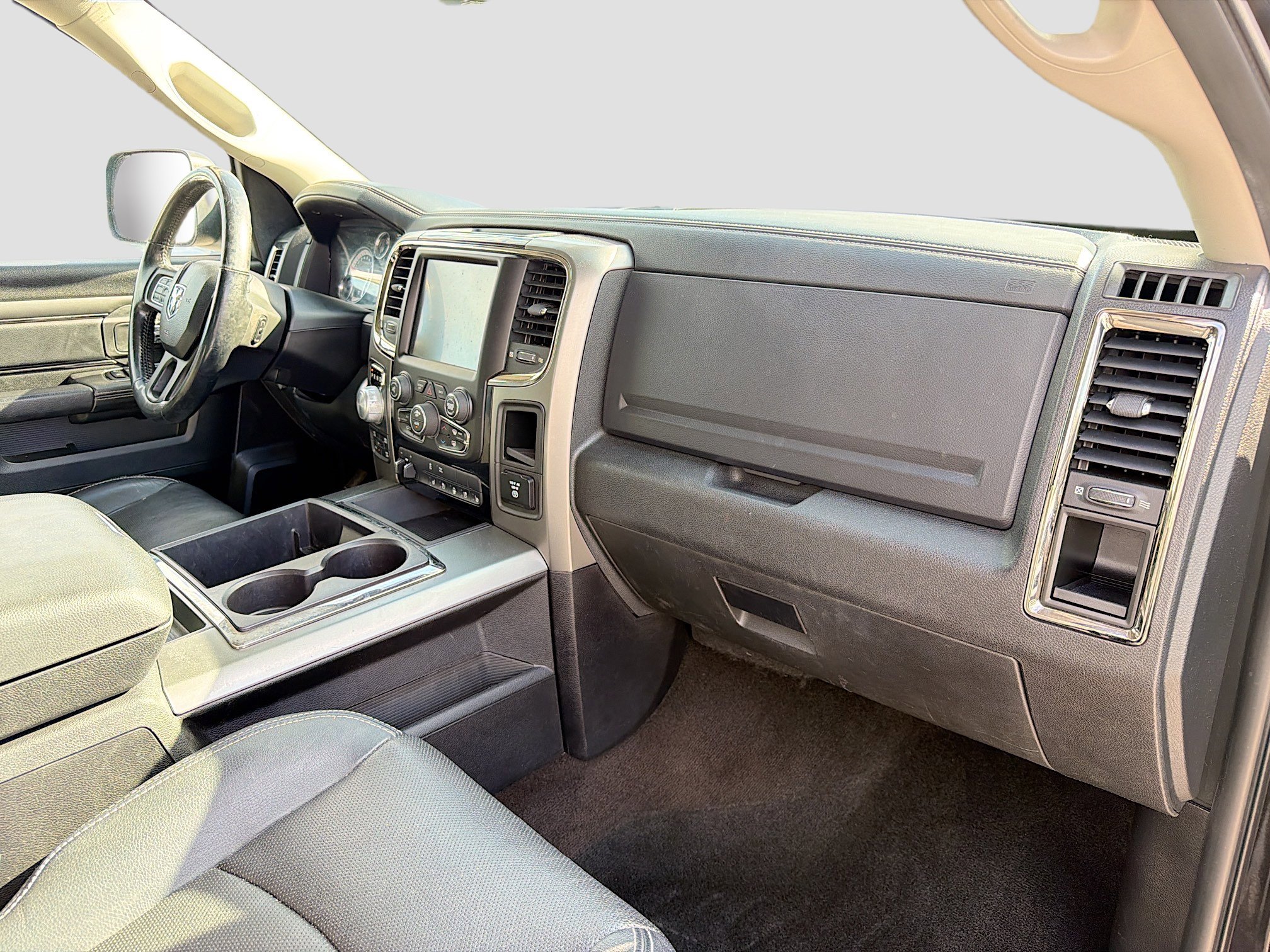 Used 2015 RAM 1500 Sport image 13