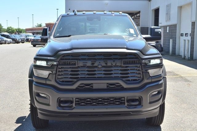 New 2026 RAM 5500 Tradesman AWD/4WD image 3