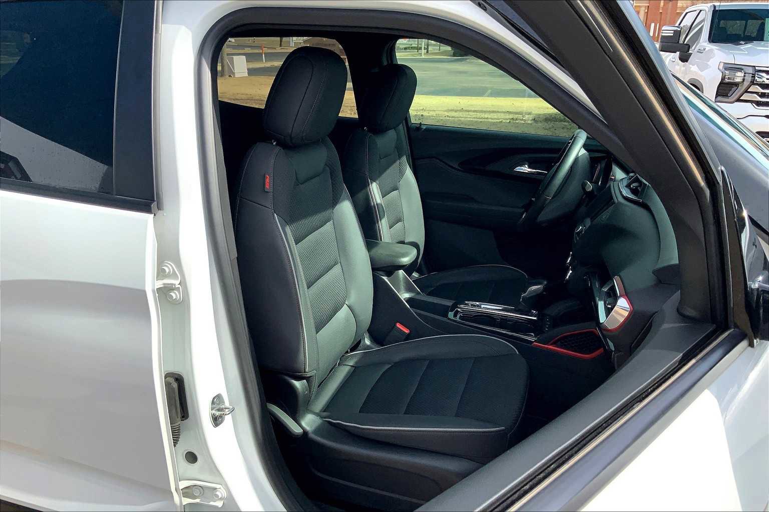 Used 2023 Chevrolet TrailBlazer RS image 8