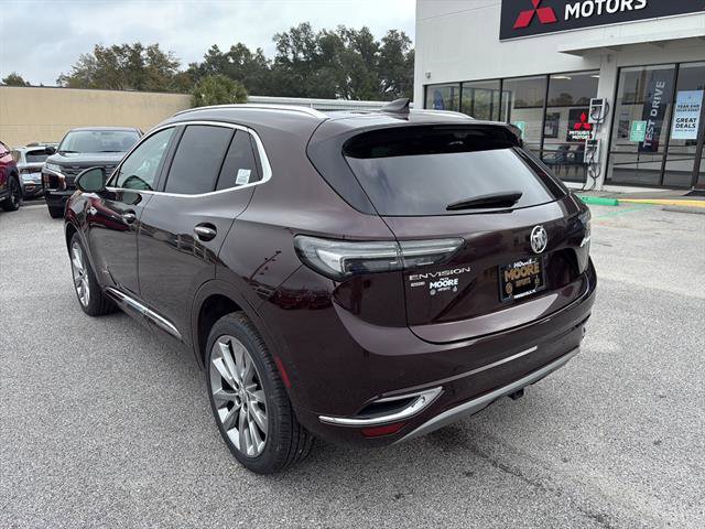 Used 2022 Buick Envision Avenir w/ Technology Package II image 4