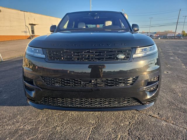 Used 2023 Land Rover Range Rover Sport SE Dynamic AWD/4WD image 3