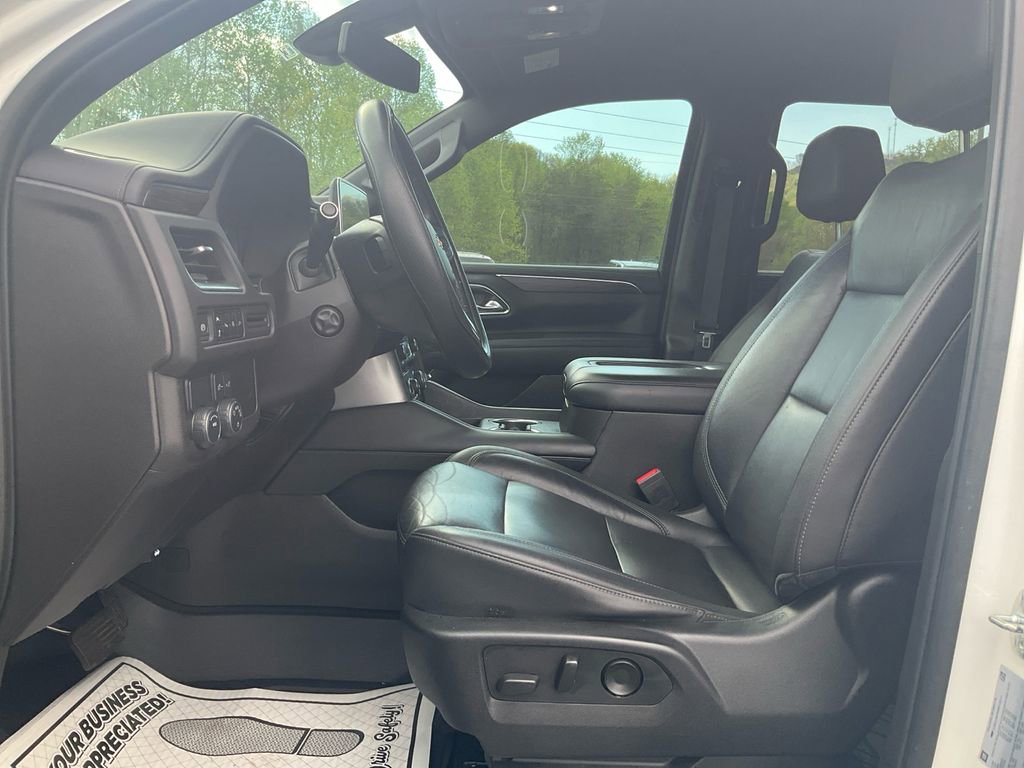 Used 2021 Chevrolet Tahoe LT w/ Luxury Package image 16