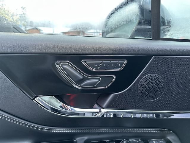 Used 2025 Lincoln Corsair Reserve image 16
