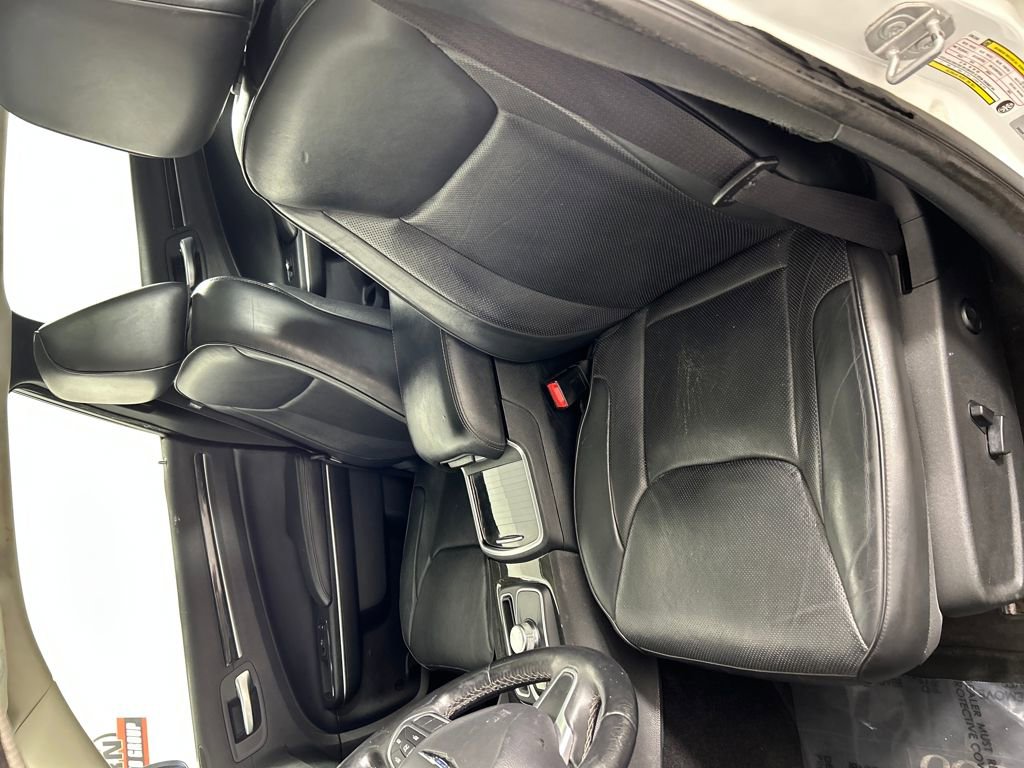 Used 2017 Chrysler 300 C image 12