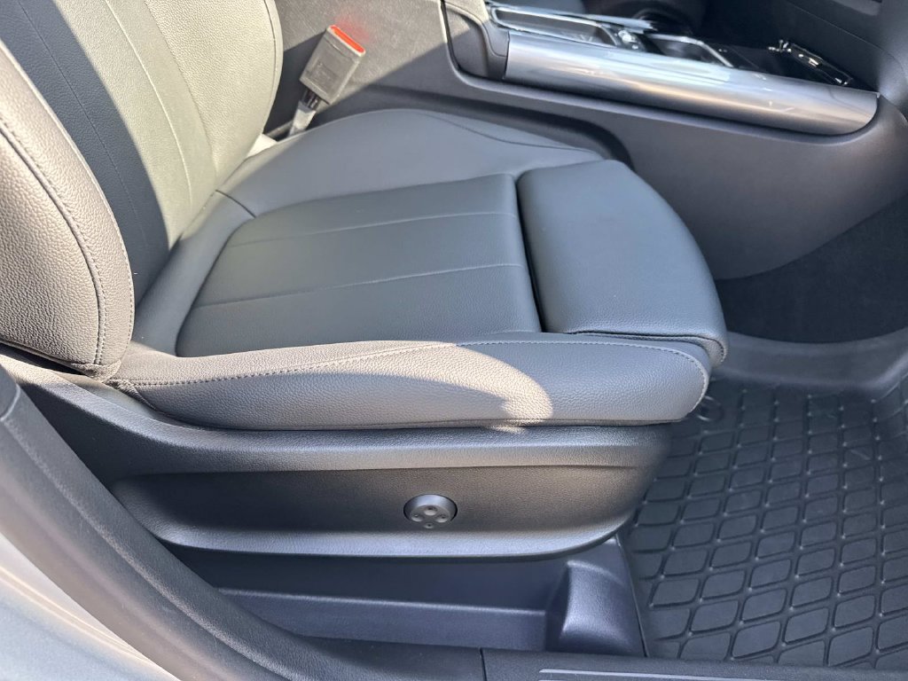 Used 2026 Mercedes-Benz GLA 250 image 12