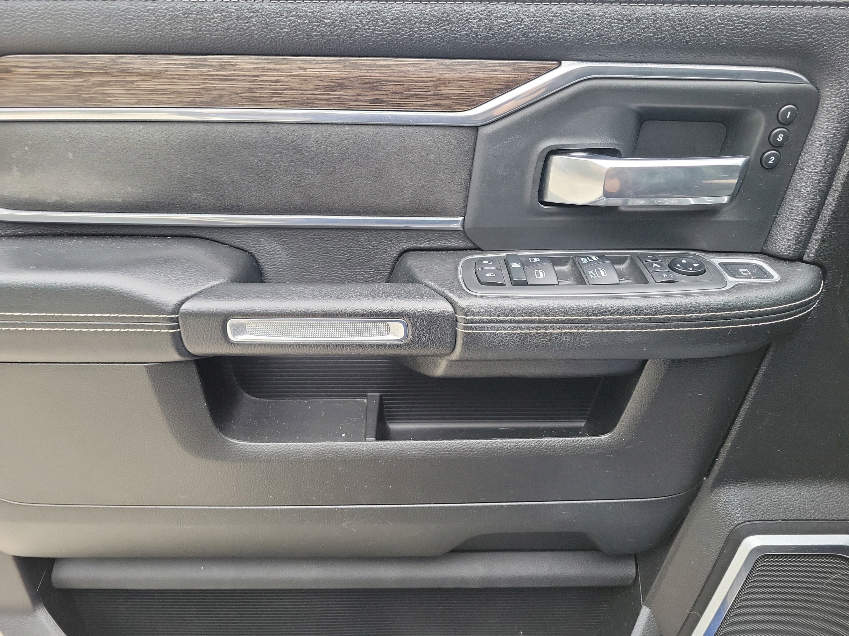 Certified 2019 RAM 2500 Laramie RWD image 12