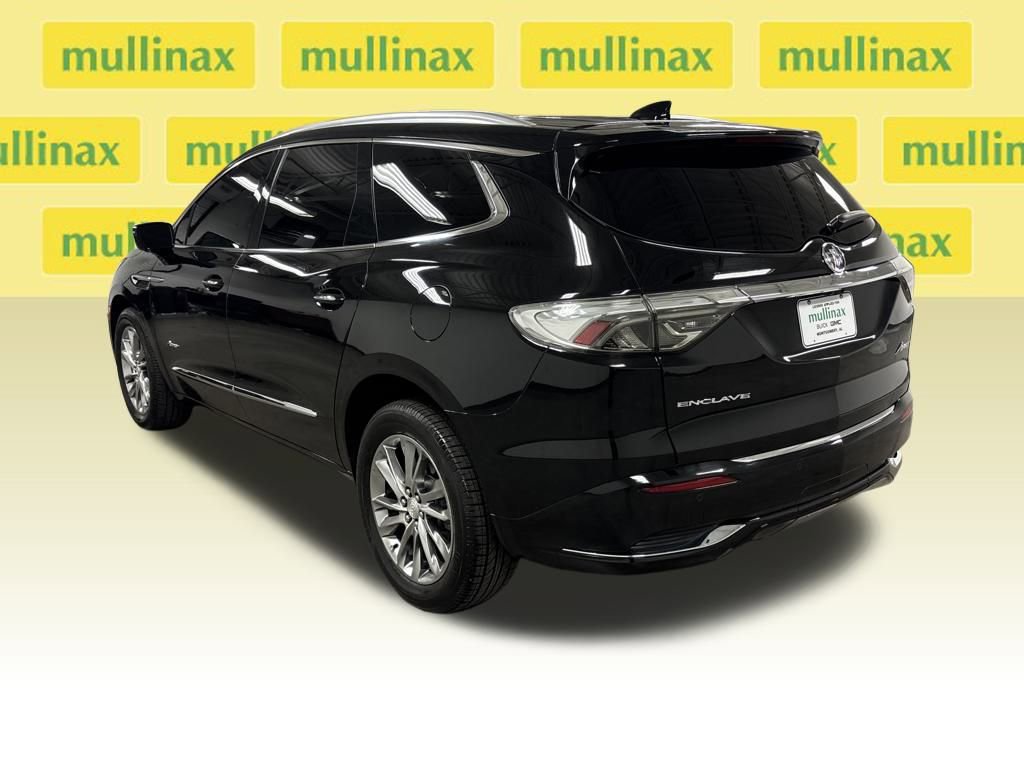 Certified 2022 Buick Enclave Avenir w/ Avenir Technology Package image 18