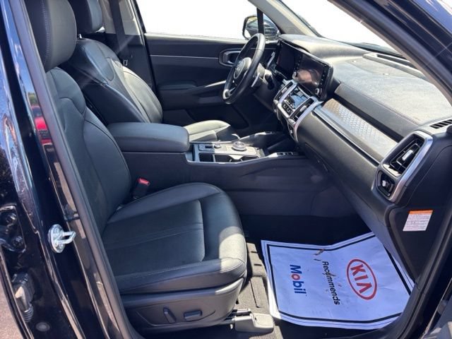 Certified 2023 Kia Sorento EX AWD/4WD image 11