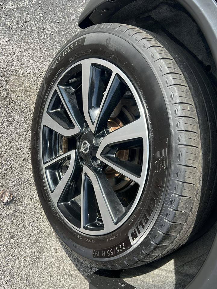 Used 2020 Nissan Rogue SL AWD/4WD image 26