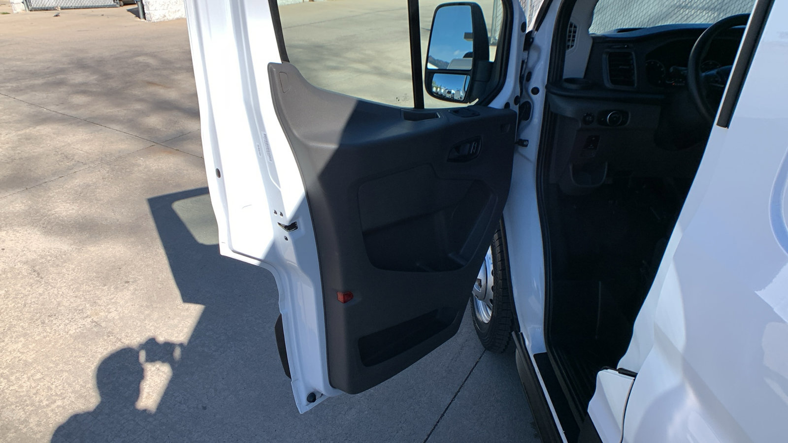 Used 2023 Ford Transit 250 Medium Roof AWD w/ Load Area Protection Package image 10