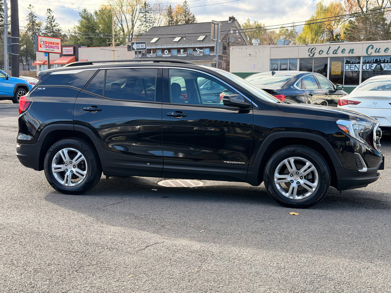 Used 2018 GMC Terrain SLE w/ Infotainment Package I image 4