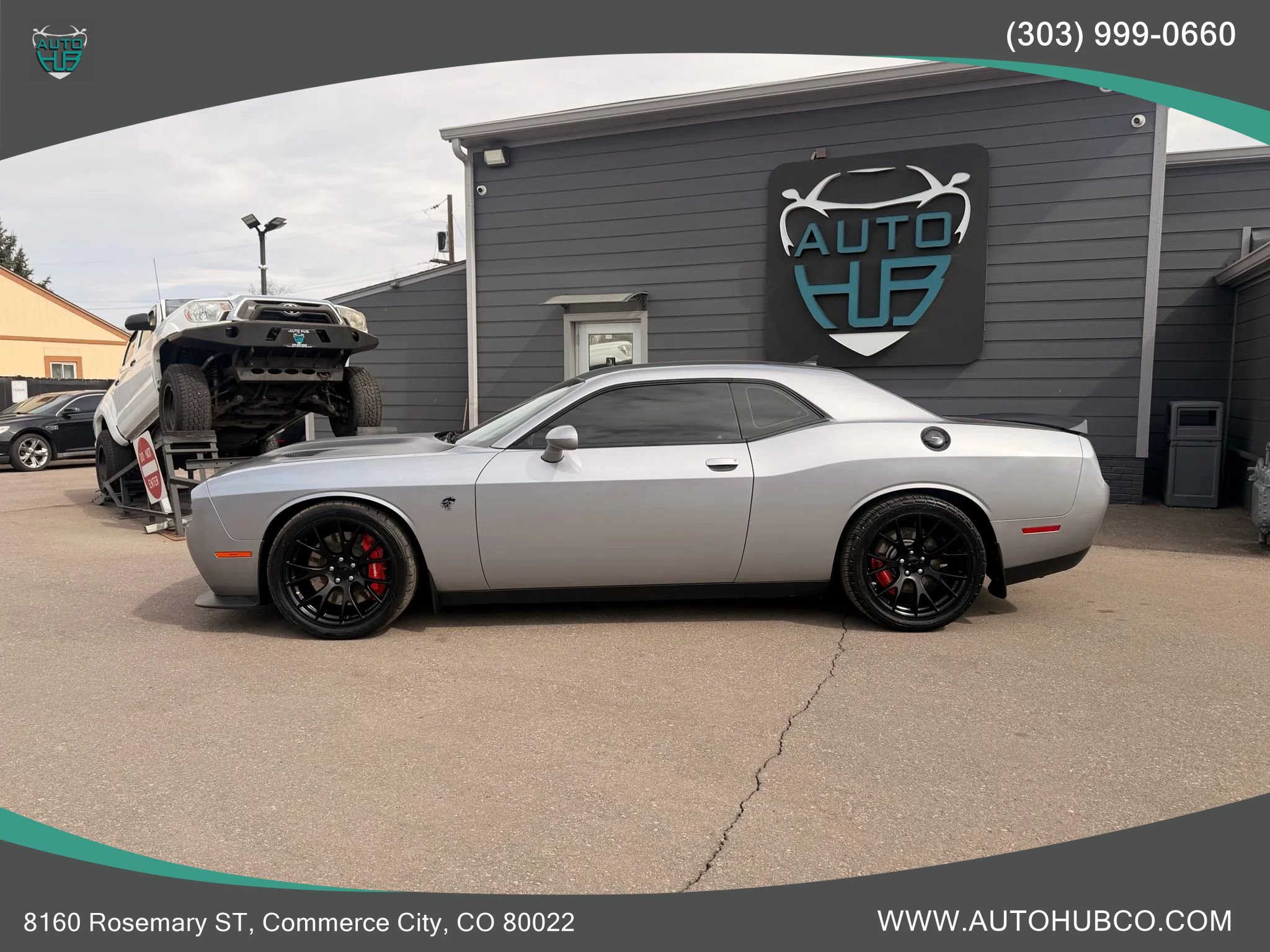 Used 2015 Dodge Challenger SRT Hellcat RWD image 6