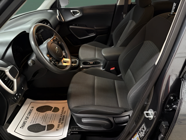 Used 2020 Kia Soul S FWD image 12