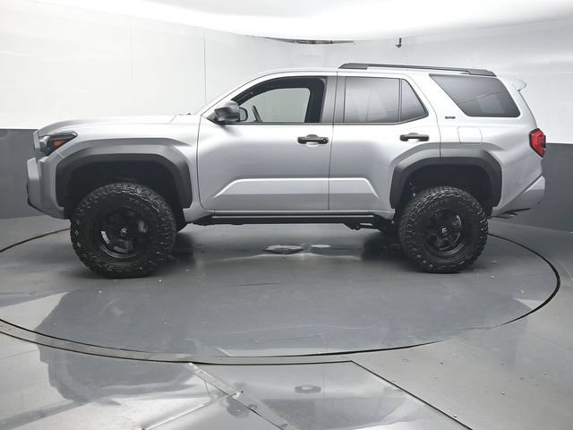 Used 2025 Toyota 4Runner SR5 AWD/4WD image 5