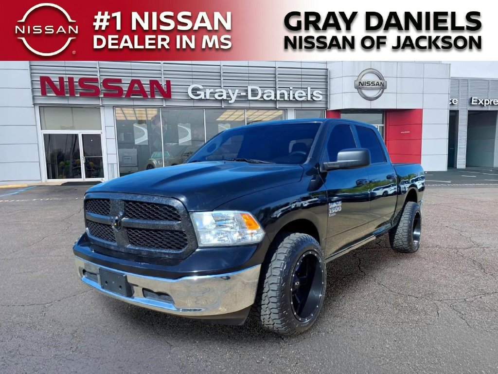 Used 2021 RAM 1500 Classic SLT AWD/4WD image 3