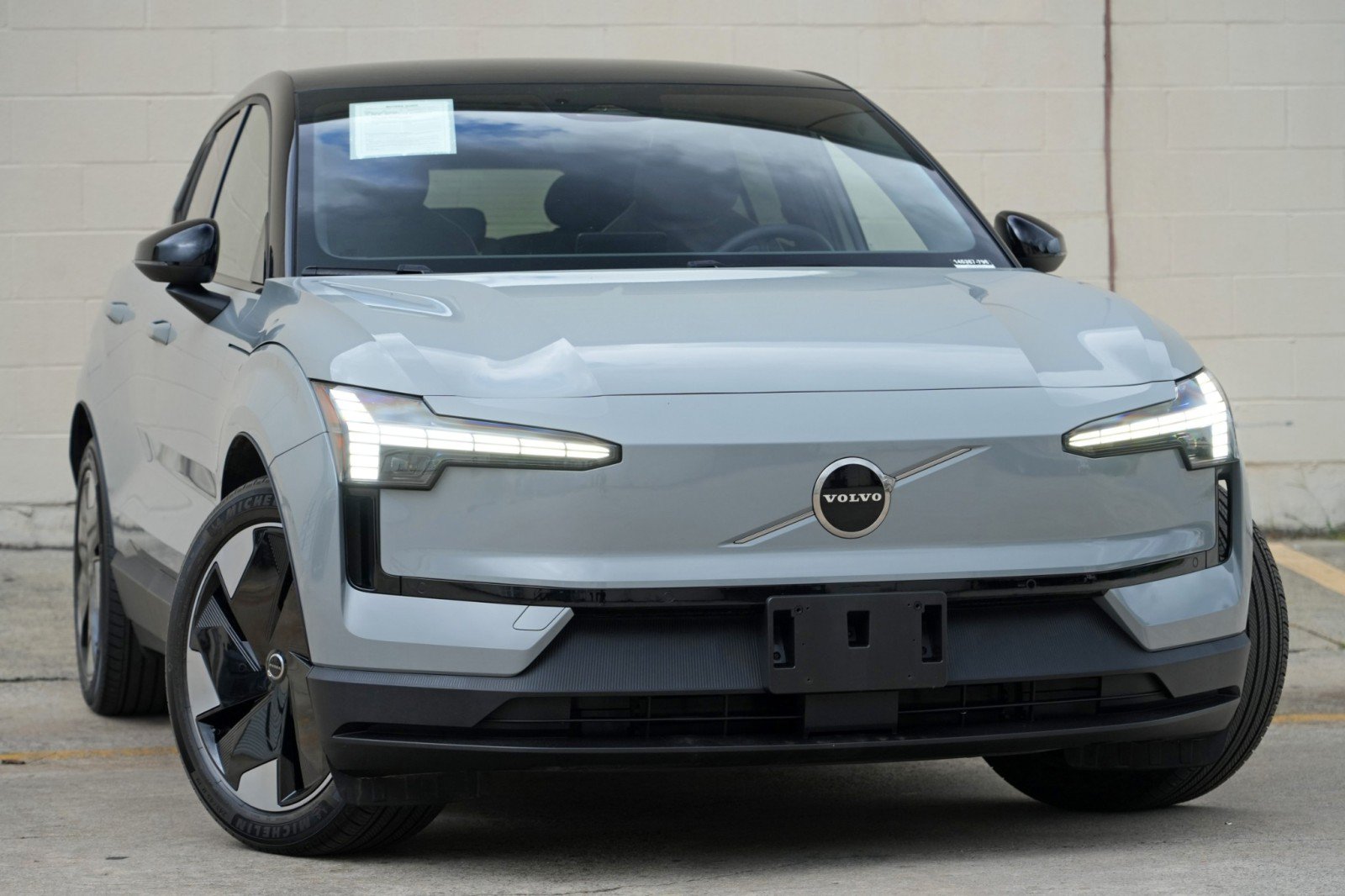 Used 2025 Volvo EX30 Plus AWD/4WD image 2