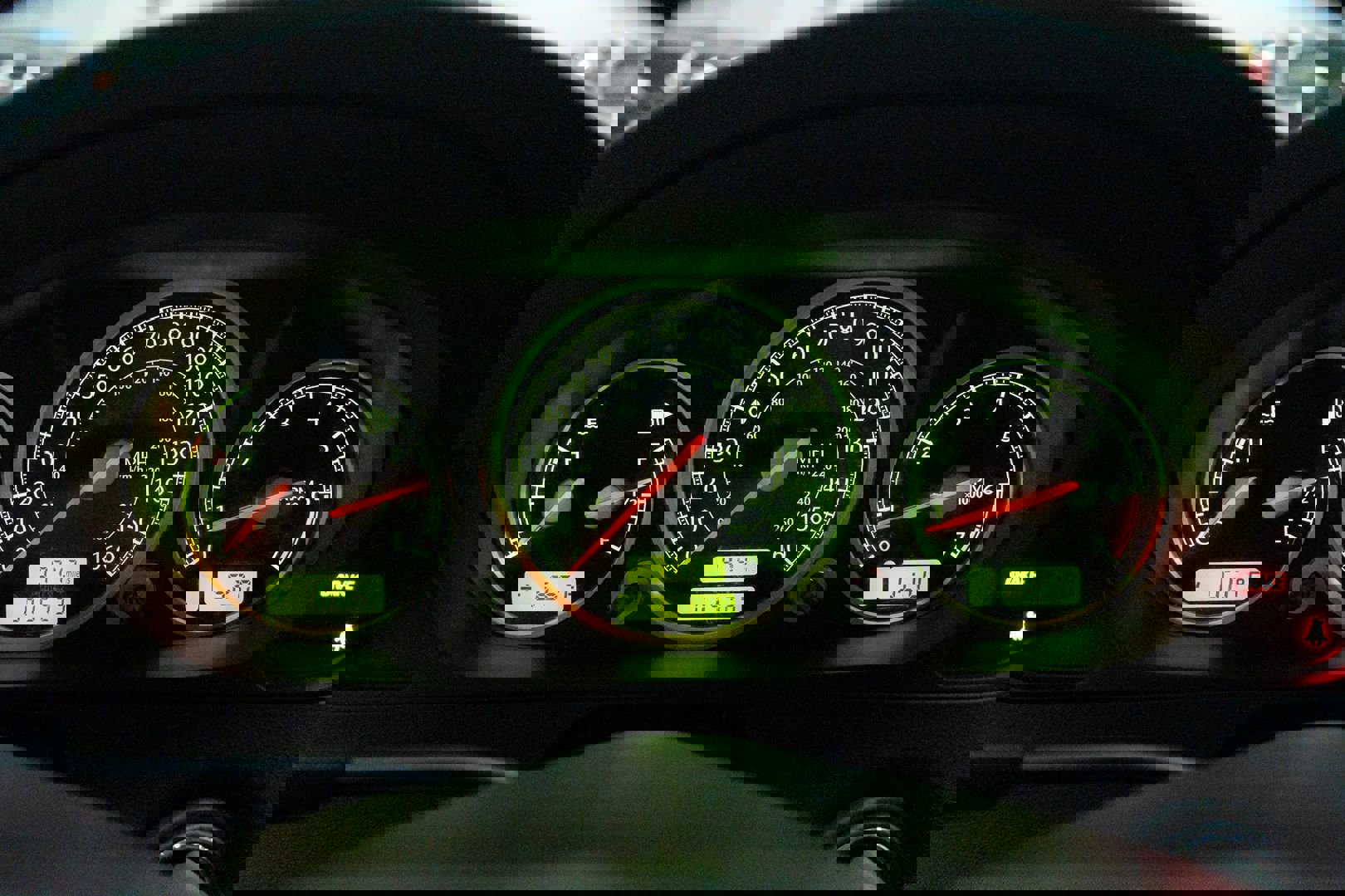 Used 2006 Chrysler Crossfire Coupe image 27