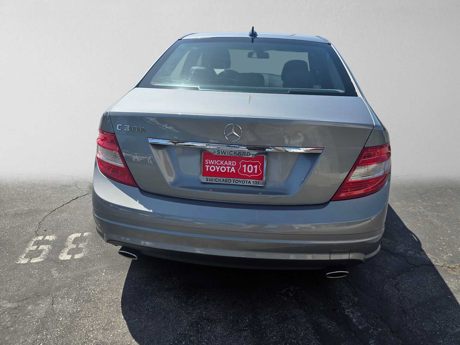 Used 2010 Mercedes-Benz C 300 Sedan image 4