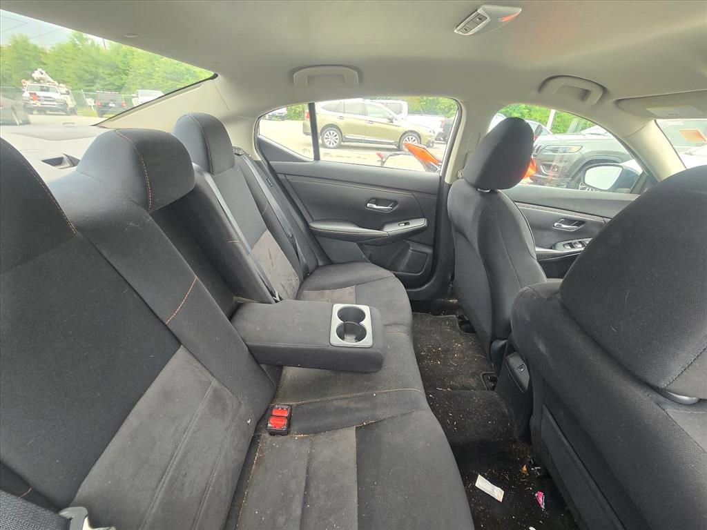 Used 2022 Nissan Sentra SR w/ Midnight Edition FWD image 6
