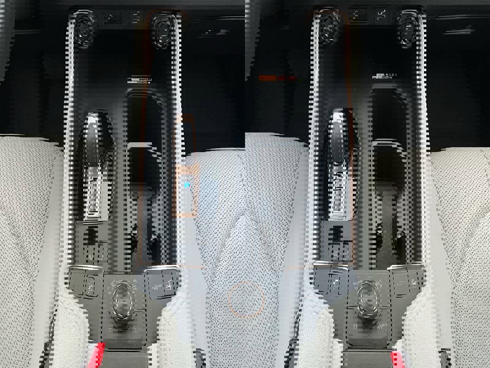 Used 2024 Toyota Grand Highlander AWD Hybrid image 15