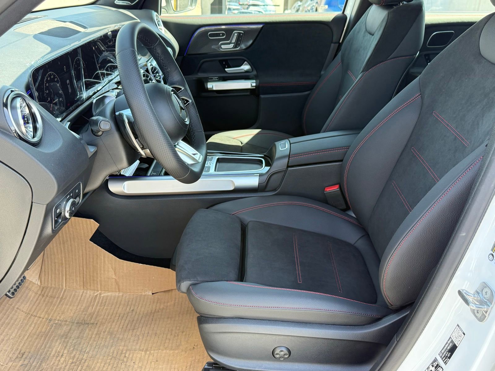 New 2026 Mercedes-Benz GLB 35 AMG 4MATIC image 19
