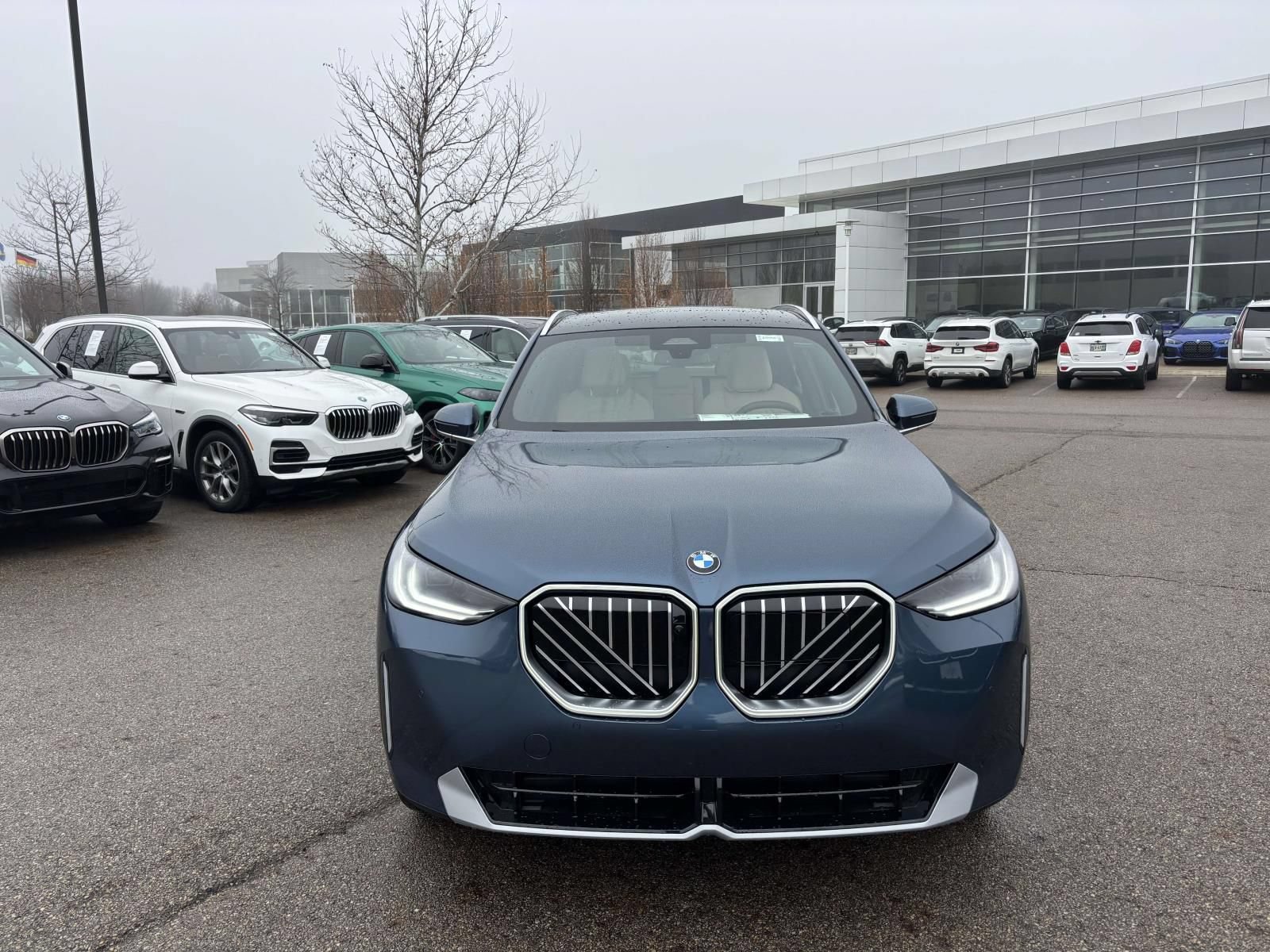 Used 2026 BMW X3 xDrive30i w/ Premium Package AWD/4WD image 2
