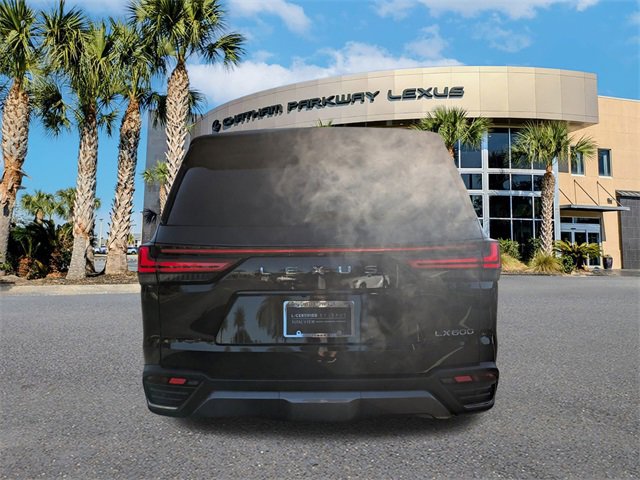 Used 2025 Lexus LX 600 4WD w/ Luxury Package image 6