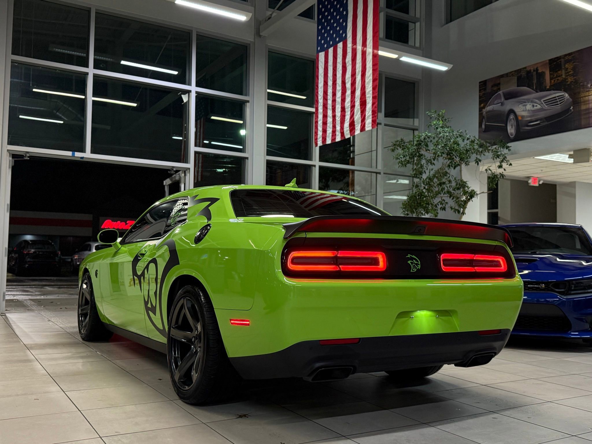 Used 2023 Dodge Challenger SRT Hellcat image 4