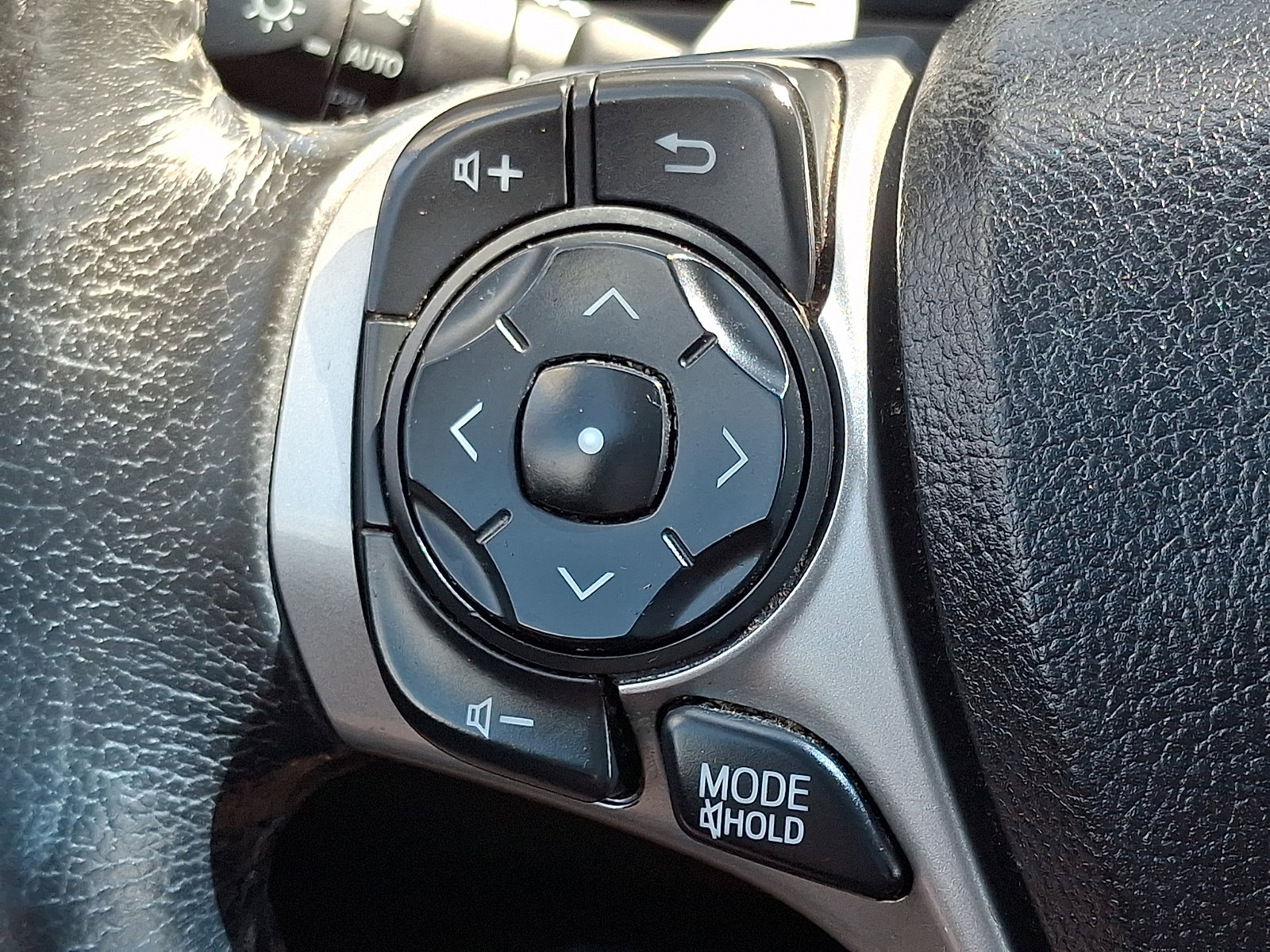 Used 2014 Toyota Camry SE FWD image 21