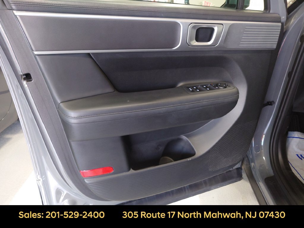 Certified 2024 Hyundai Santa Fe SEL AWD/4WD image 11