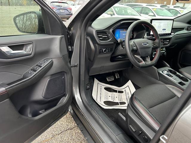 Used 2024 Ford Escape ST-Line w/ Tech Pack #1 image 10