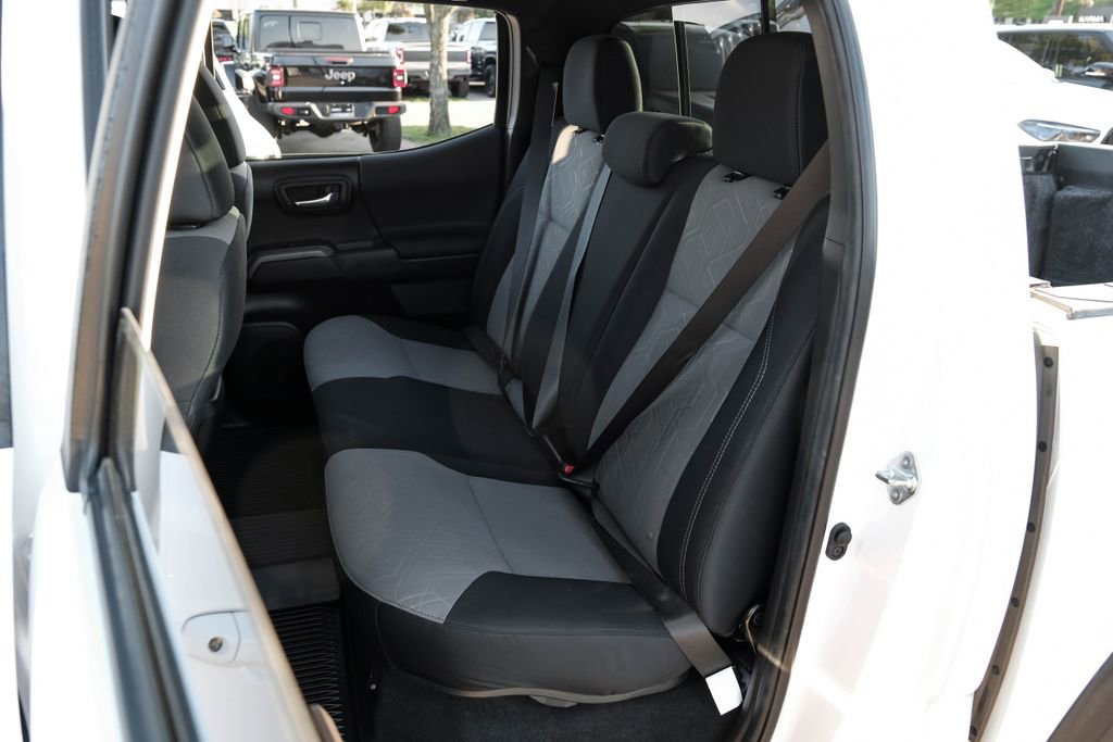 Used 2023 Toyota Tacoma TRD Off-Road image 41