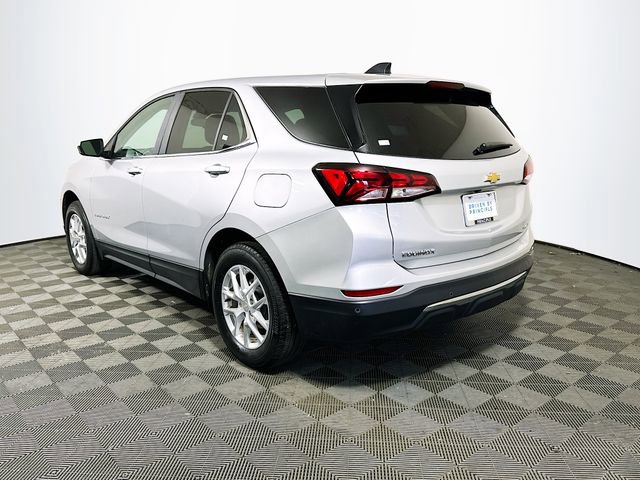 Used 2022 Chevrolet Equinox LT w/ Driver Convenience Package image 6