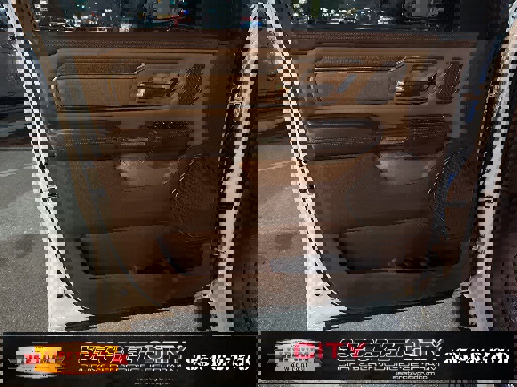 Used 2019 RAM 1500 Limited image 30