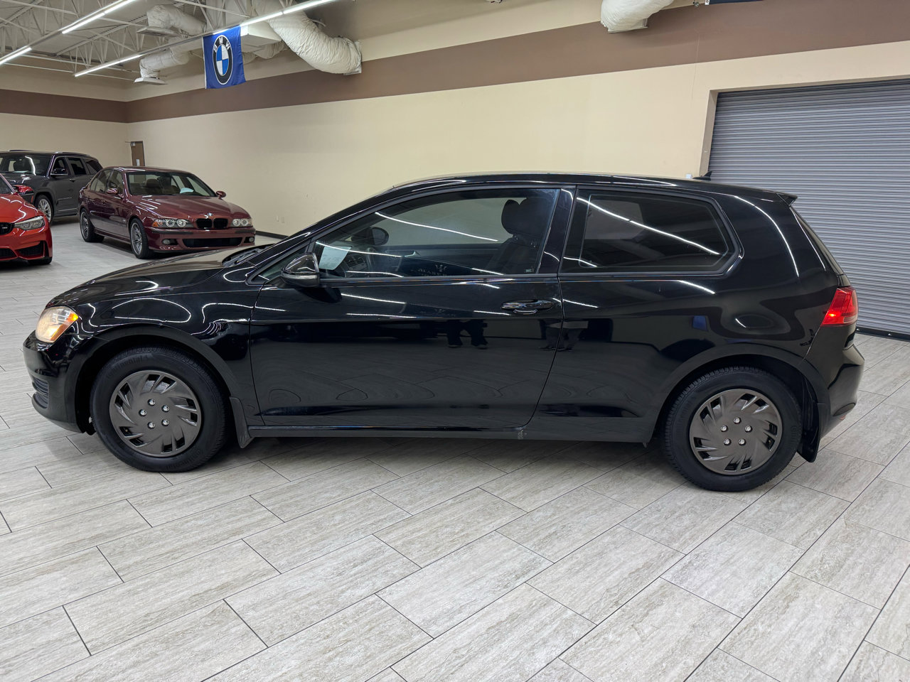 Used 2015 Volkswagen Golf S image 10