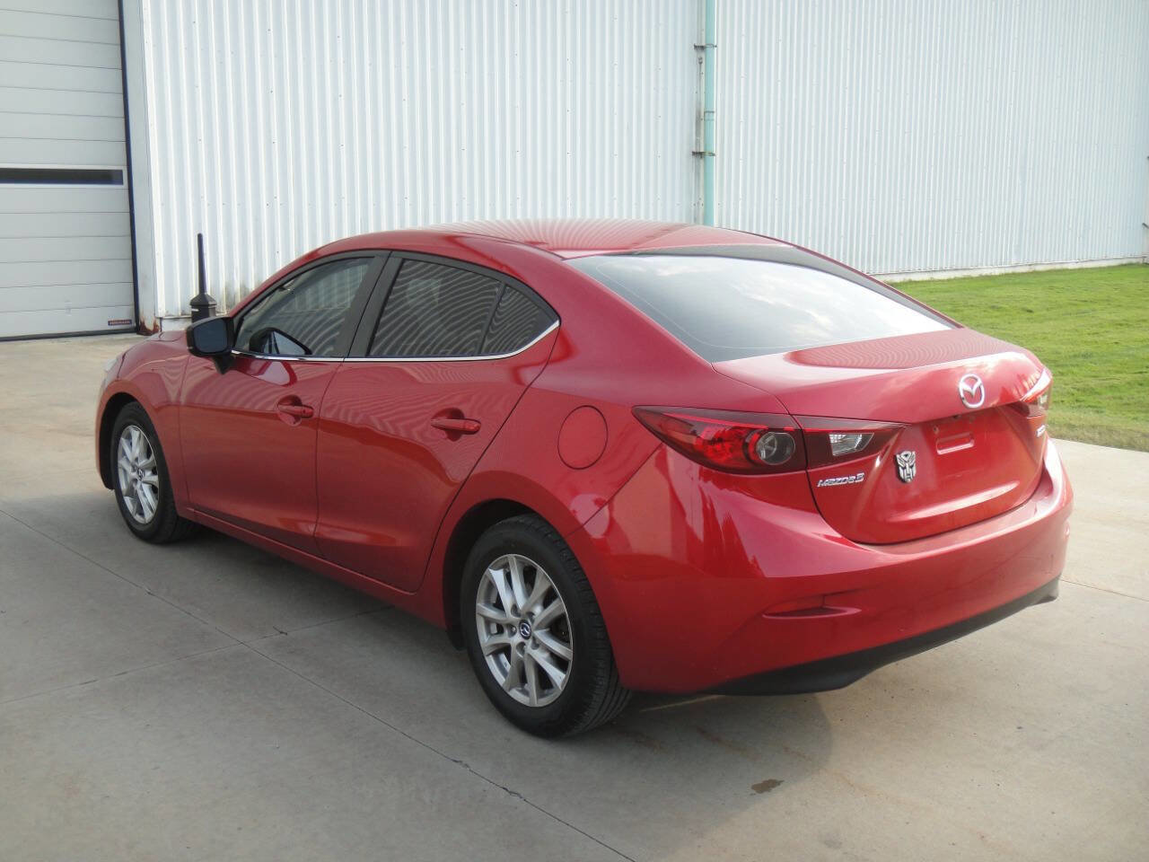 Used 2017 MAZDA MAZDA3 Sport w/ Preferred Equipment Package FWD image 22