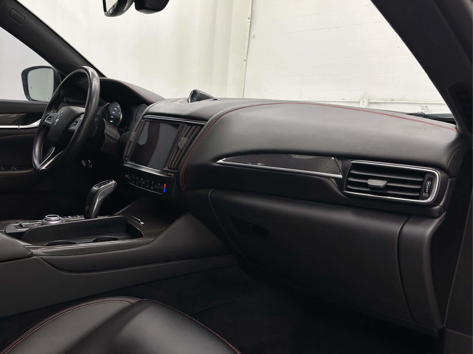 Used 2022 Maserati Levante GT AWD/4WD image 17
