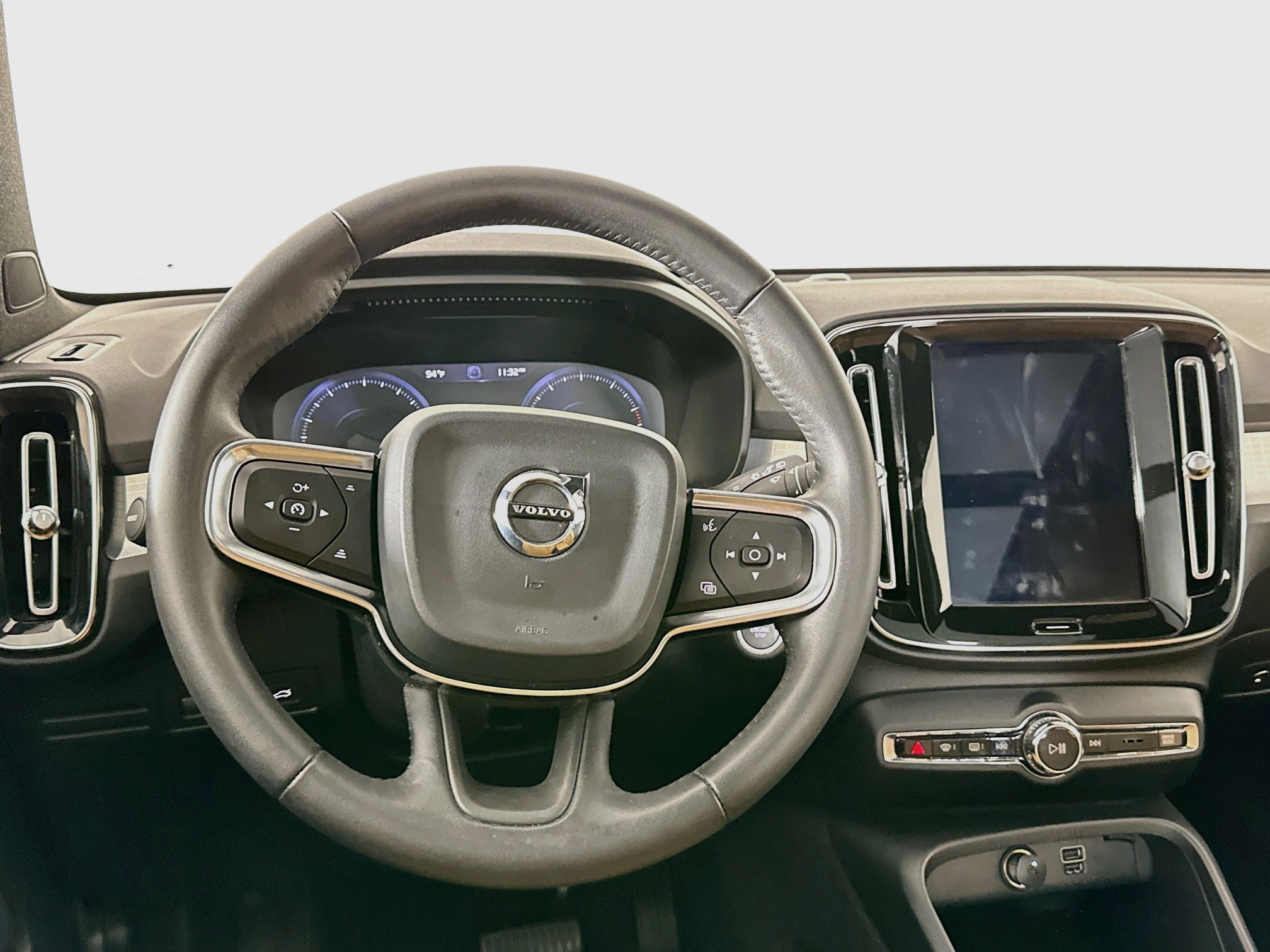 Used 2020 Volvo XC40 T5 Momentum AWD/4WD image 17