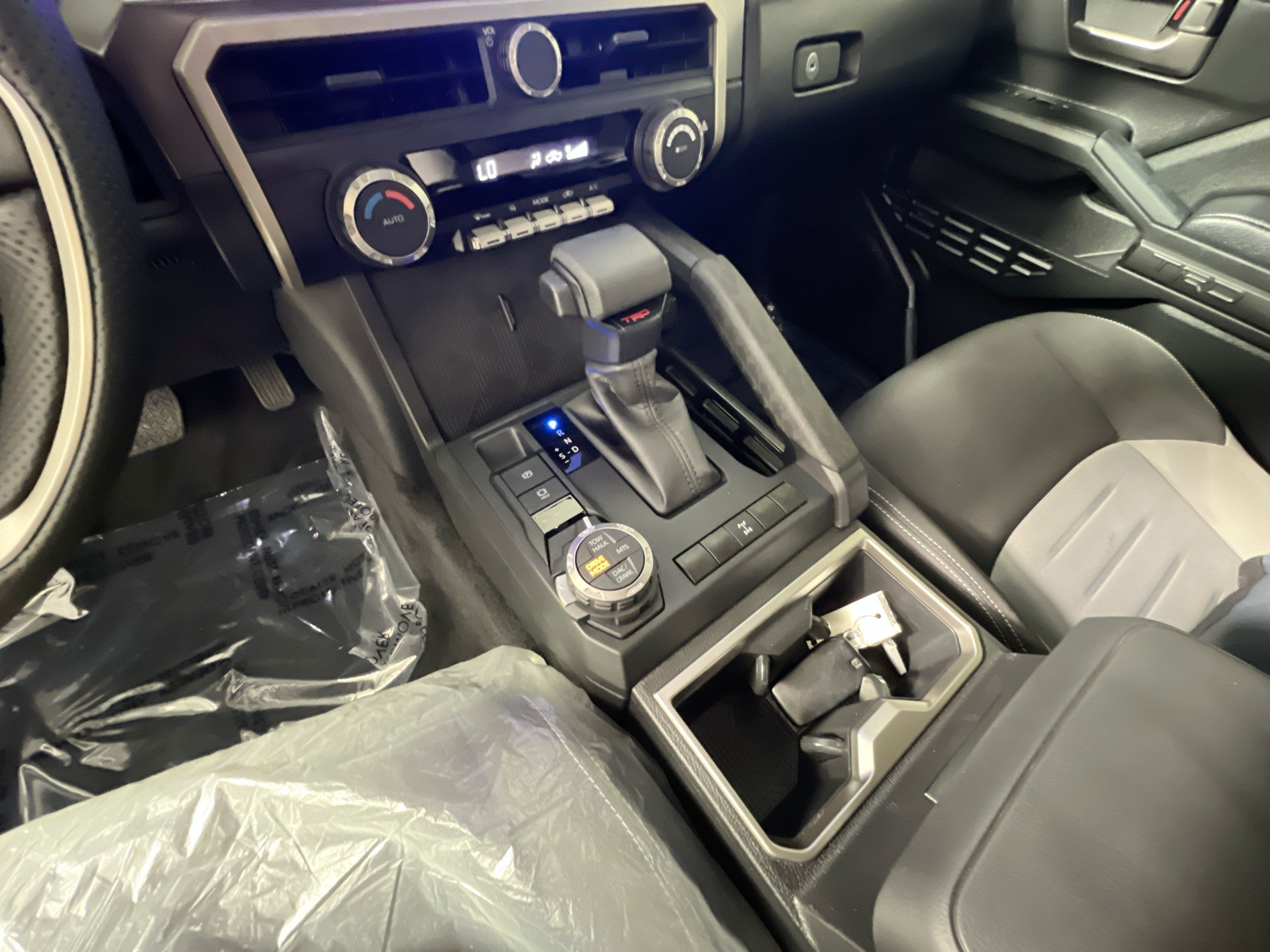Used 2024 Toyota Tacoma TRD Off-Road AWD/4WD image 25
