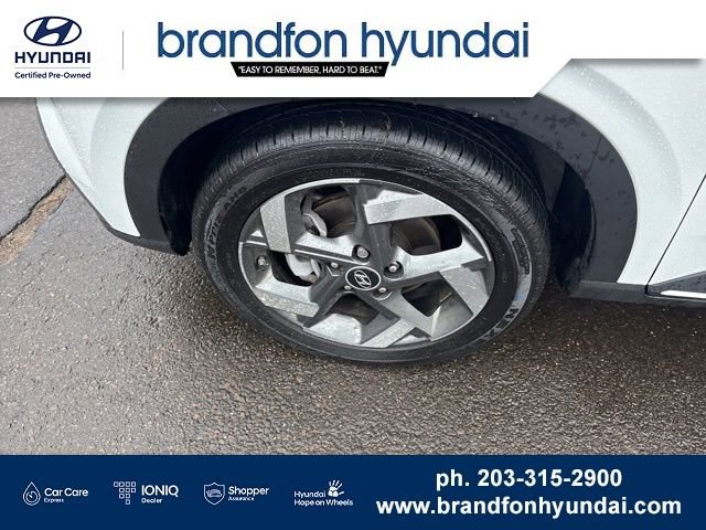 Certified 2025 Hyundai Venue Limited FWD image 32