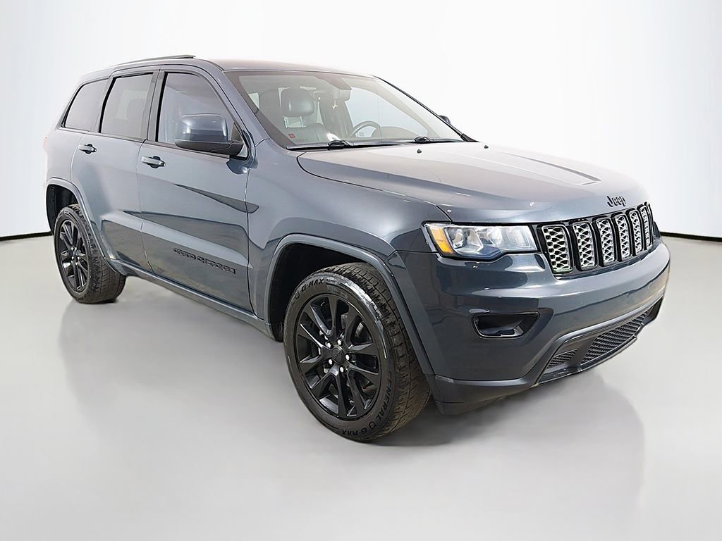 Used 2017 Jeep Grand Cherokee Altitude image 36