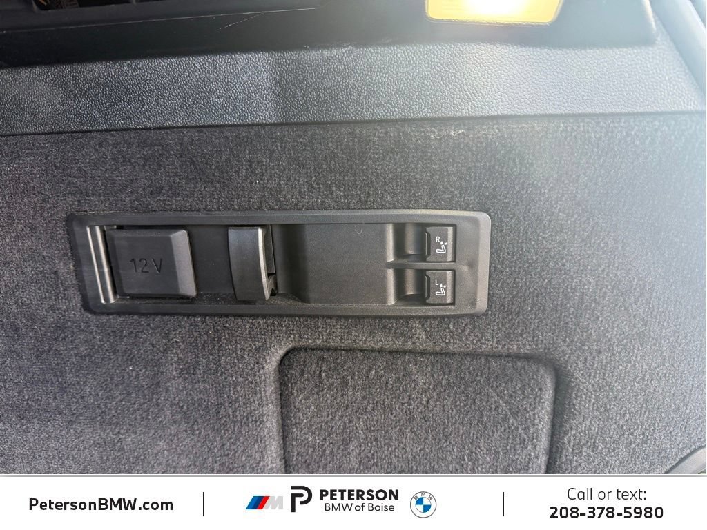 Used 2024 BMW iX xDrive50 w/ Convenience Package AWD/4WD image 11